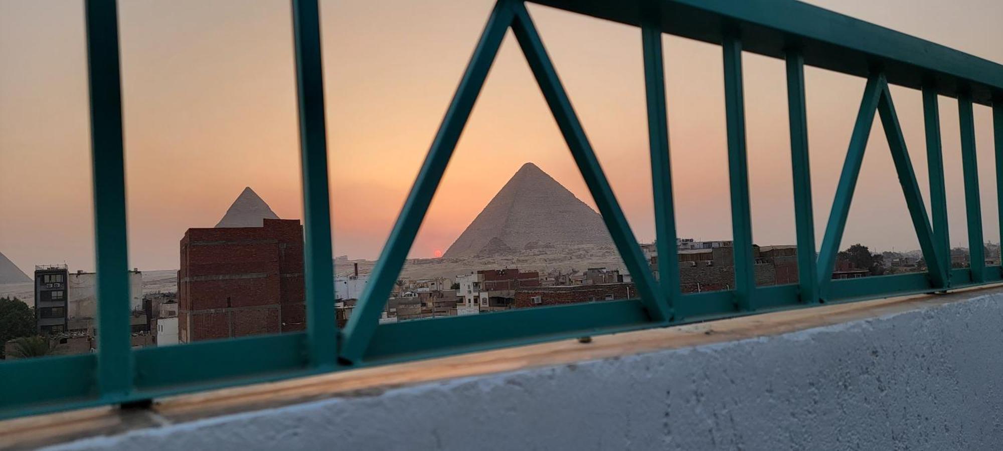 Pyramids Temple Guest House Kafret el-Gabal Eksteriør billede