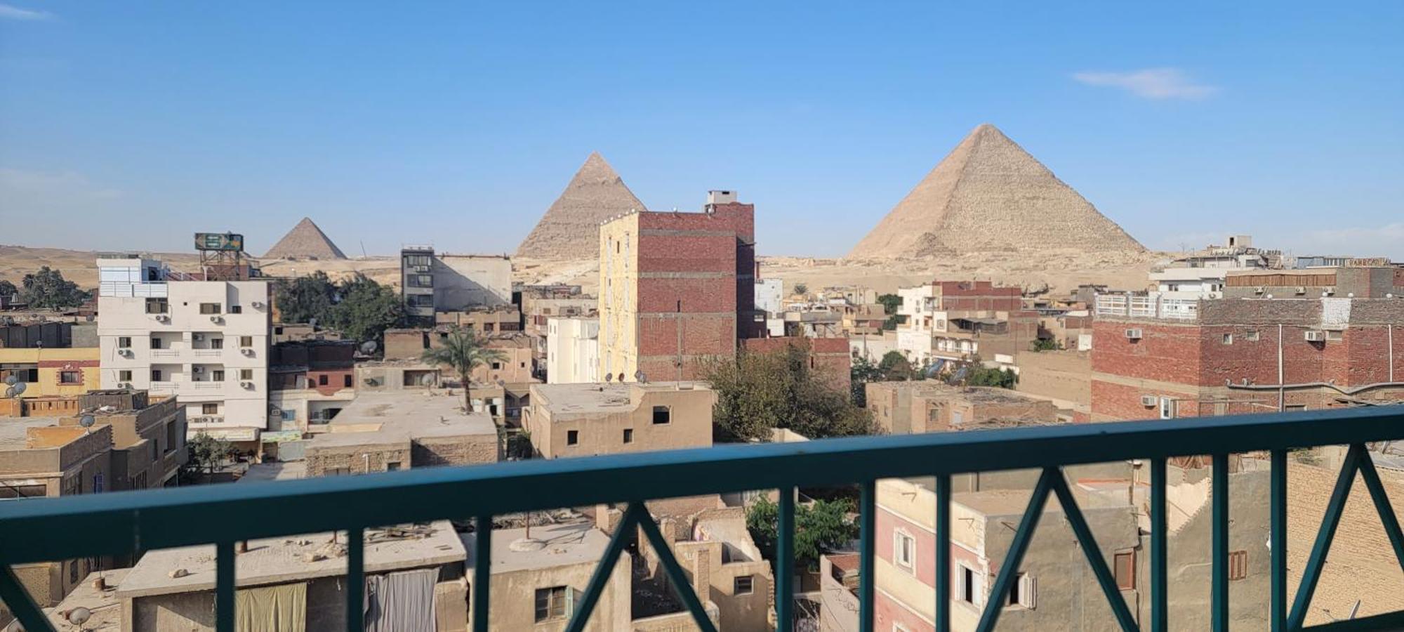 Pyramids Temple Guest House Kafret el-Gabal Eksteriør billede